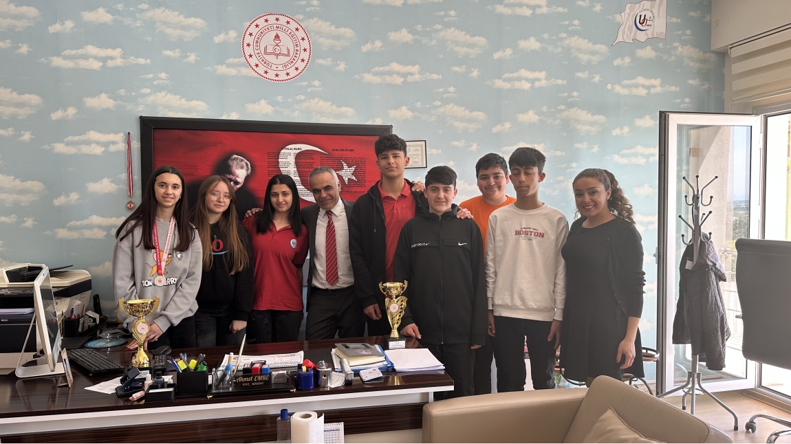 Badminton İlçe Müsabakasında Kız Takımımız 2. Olmuştur